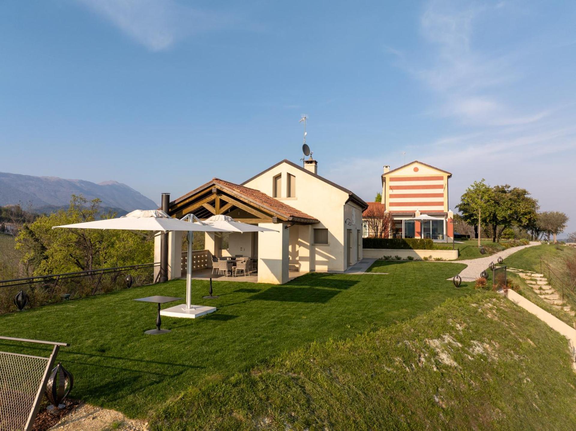 Tenuta Duchi Corbanus Corbanese Luaran gambar